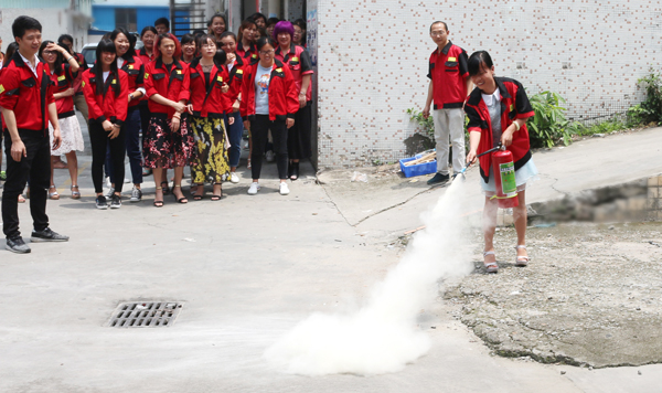 歐恩照明 組織全體員工進(jìn)行消防安全演習(xí) 深入貫徹落實(shí)“一暢兩會”