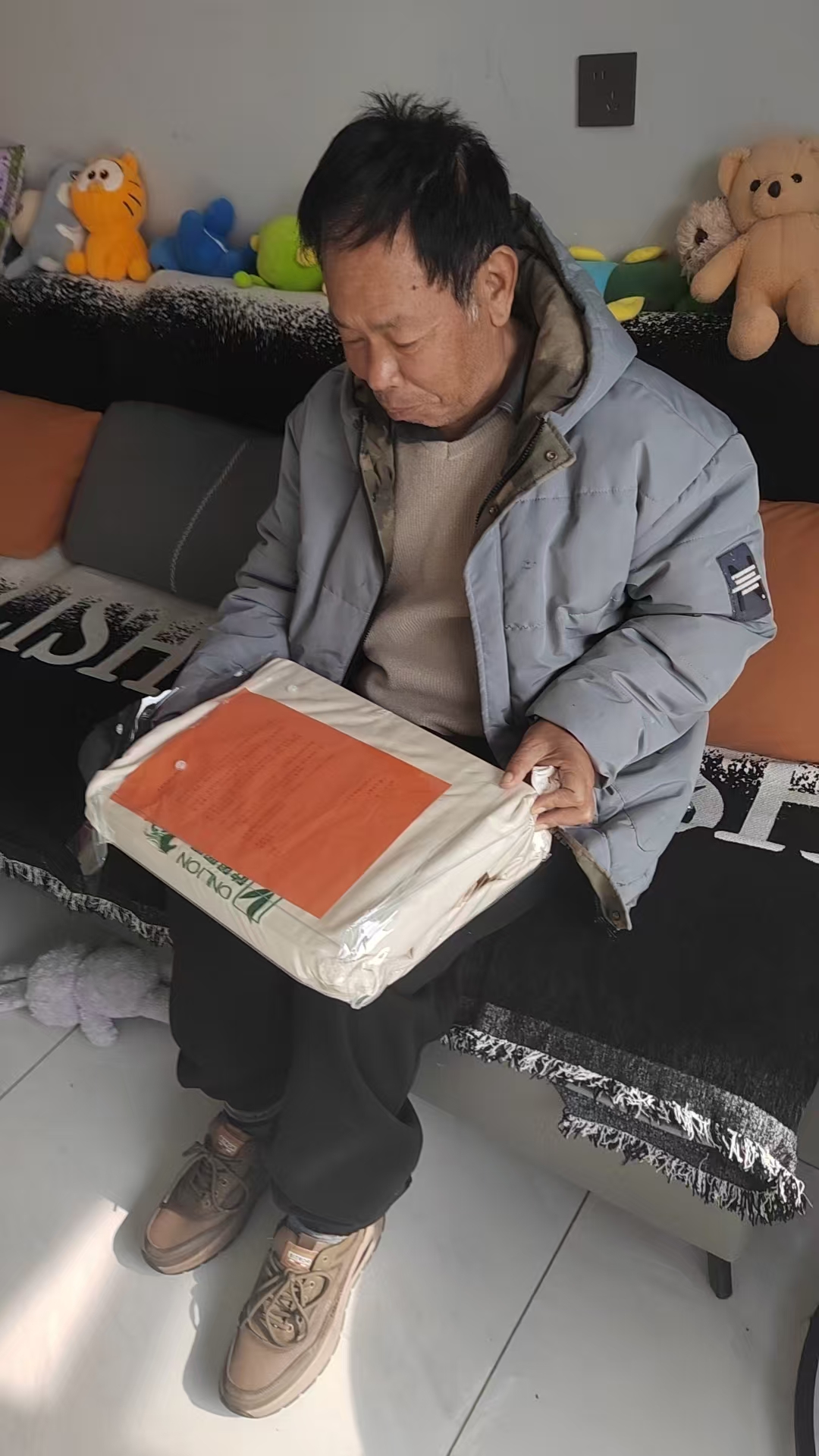 工程部-閆經(jīng)理(1).jpg 工程部-閆經(jīng)理(1).jpg